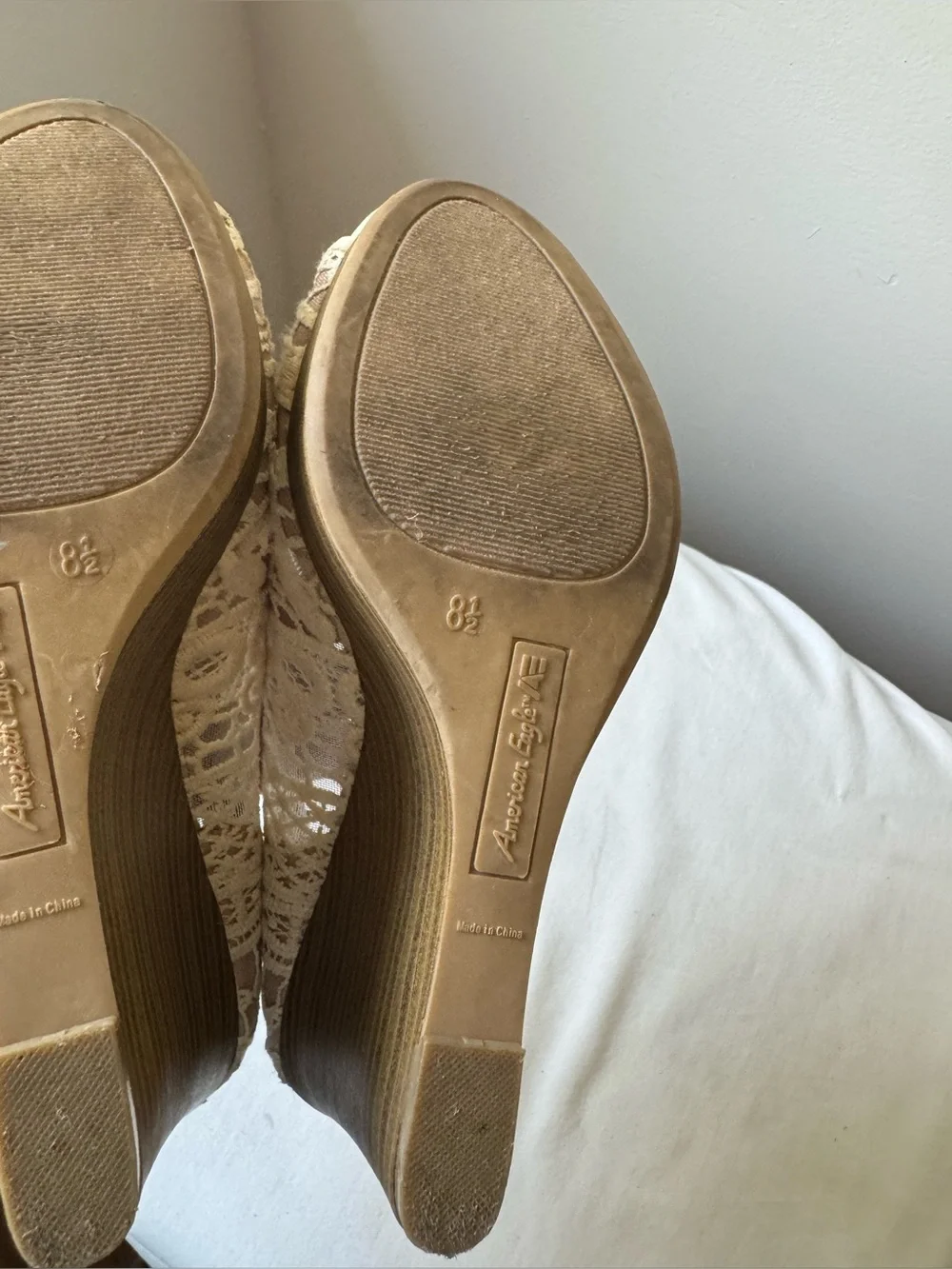 🤍 Y2K America Eagle Lace Peep Toe Wedge Heels Size 8.5 🤍
